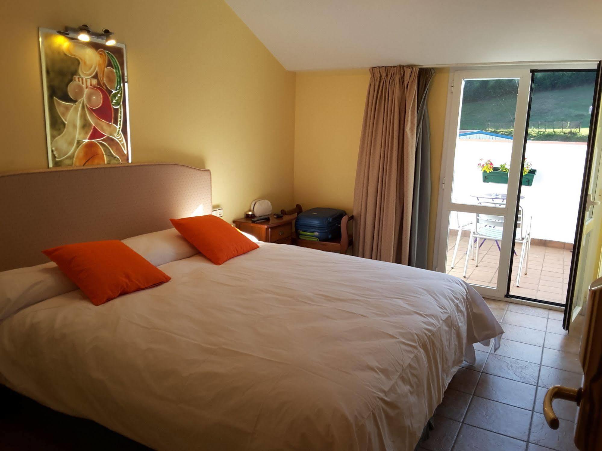 Hostal Jai Alai Leitza  Zewnętrze zdjęcie